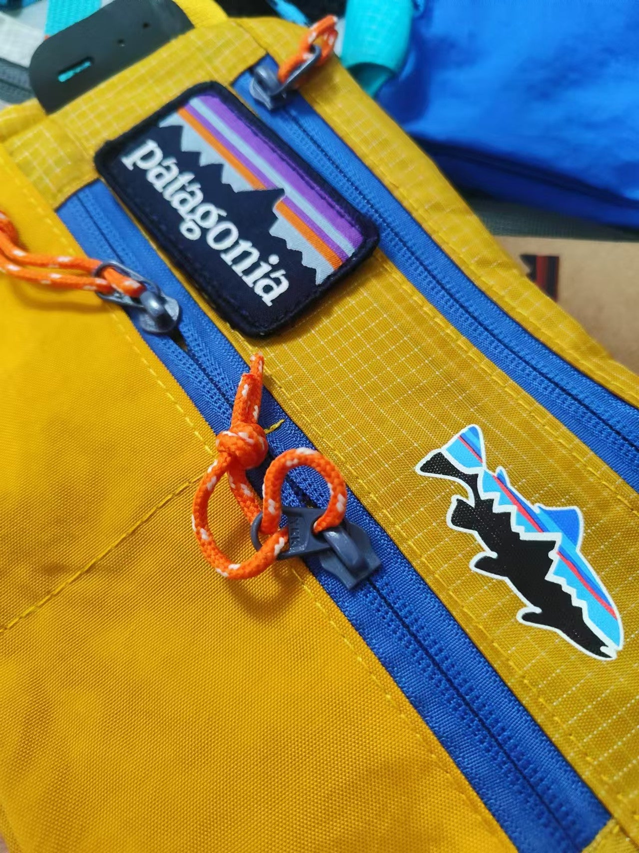 Yellow Unisex Sports Sling Bag - Casual Fishing Crossbody Bag with Workwear Style for Phone Storage